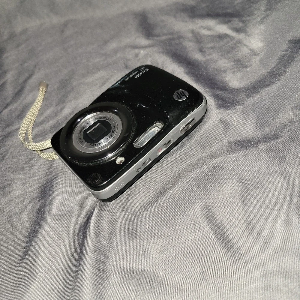 HP Photosmart CW450t Digital Camera 12.1MP Black 4x Zoom